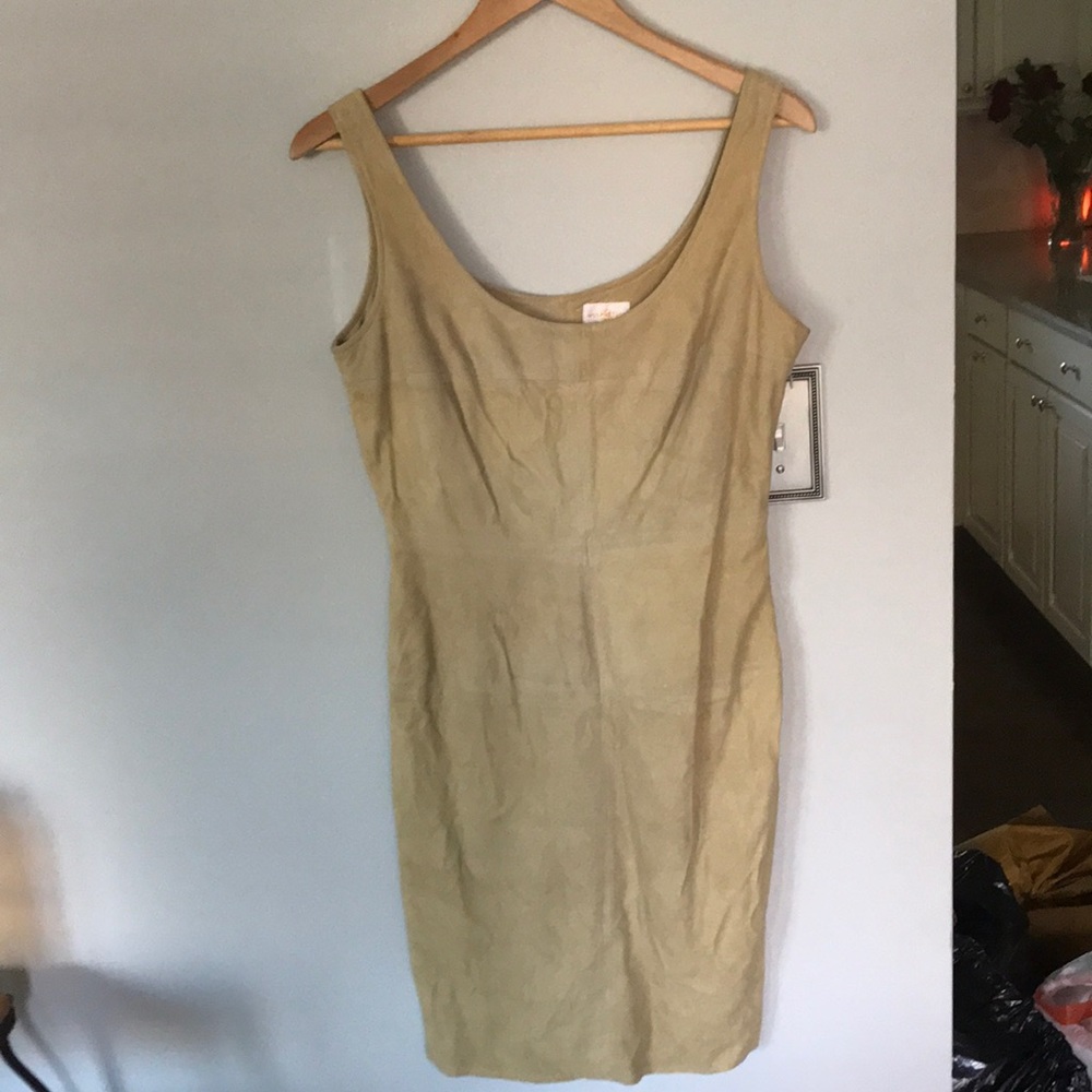 Florence Chromer Fashion swade fitted dress